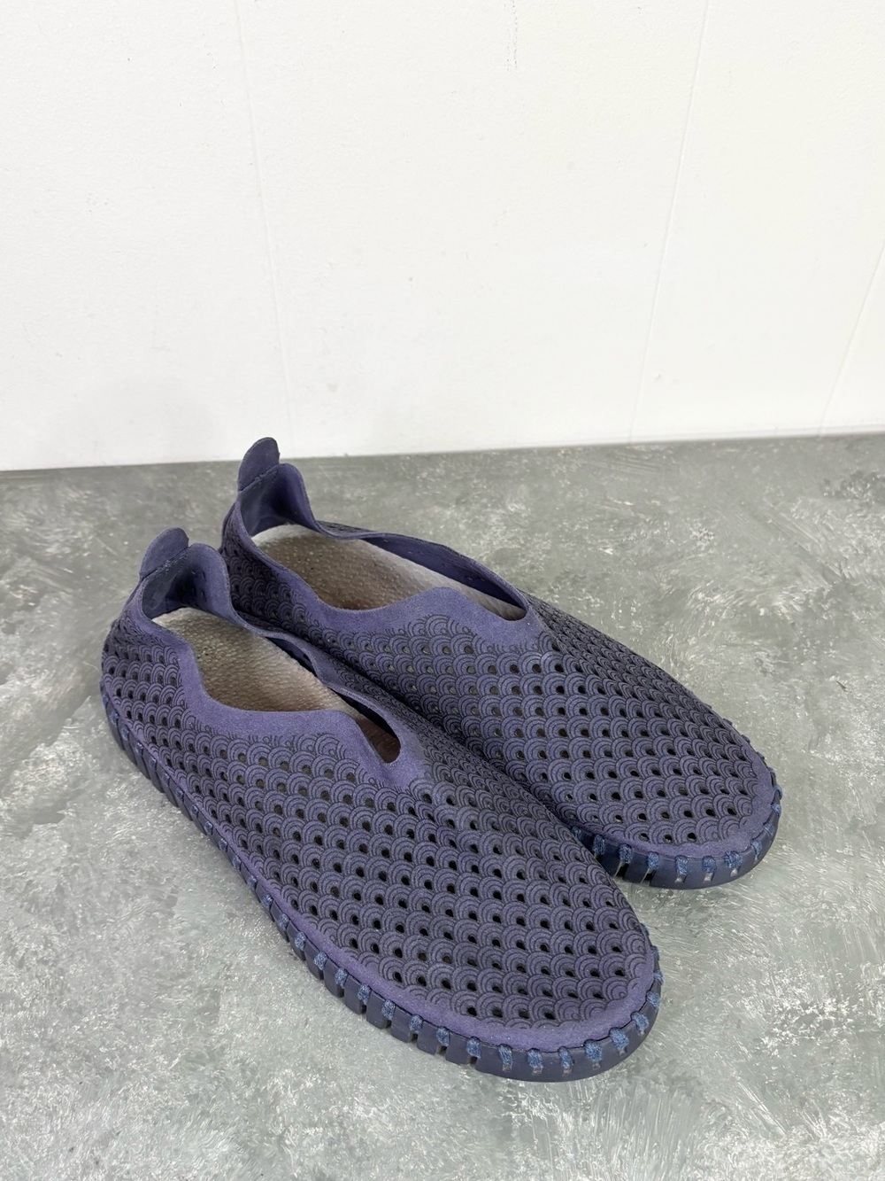 Ilse Jacobsen Tulip slip-on shoes navy blue perforated scalloped whipstitch trim